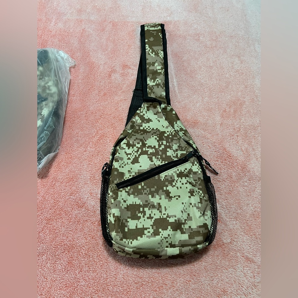 Desert Tan Digital Camo Sling Bag ✨NWOT✨